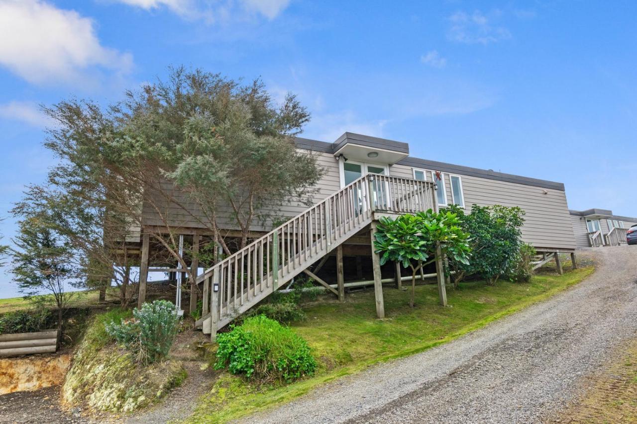 Paroa Bay Chalets - Te Whare Tui Russell Exterior photo